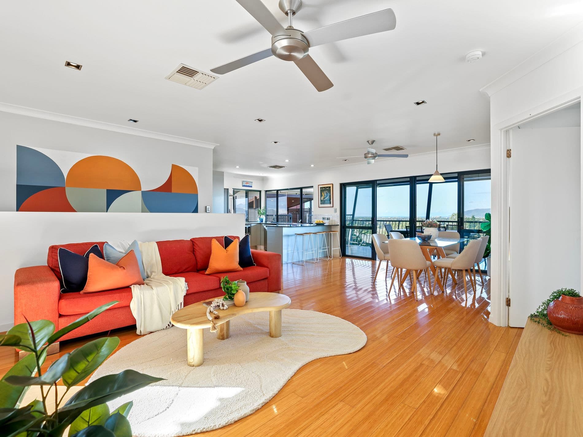 3  Hayles Close, MOOROOBOOL, Mooroobool - Thumbnail 4