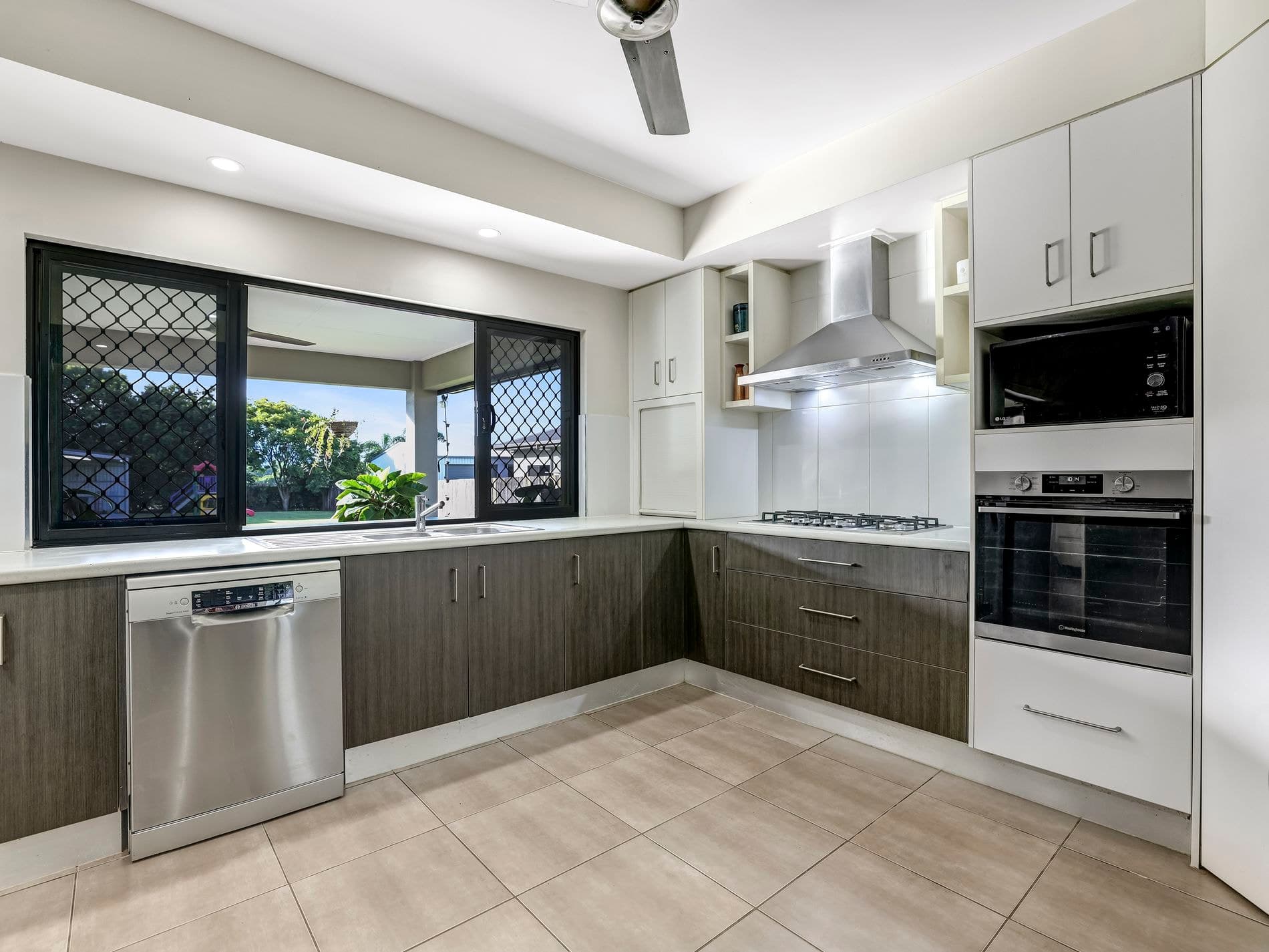 19 Carruthers Street, EDMONTON, Edmonton - Thumbnail 8