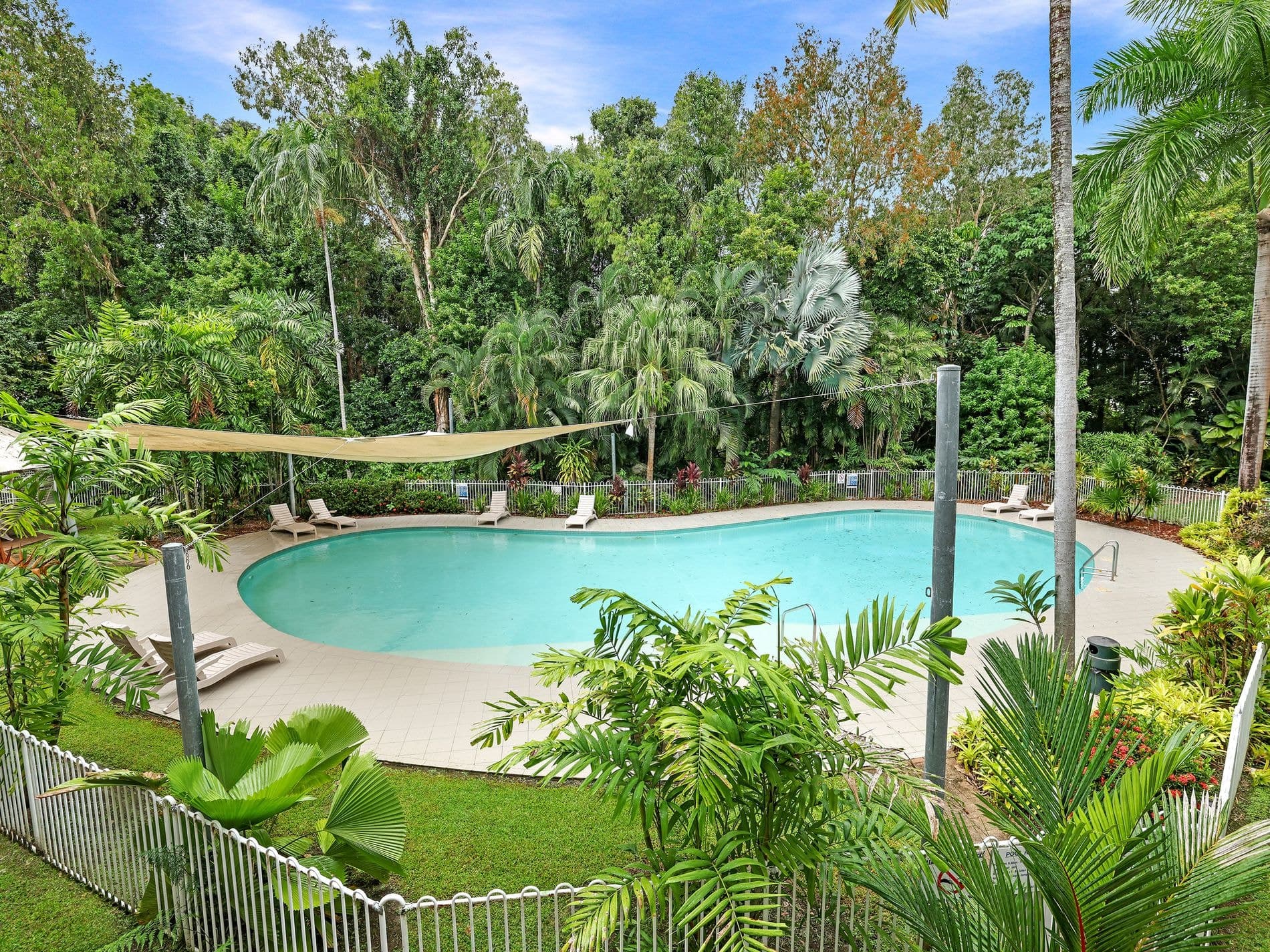 215 / 305-341 Coral Coast Drive, PALM COVE, Palm Cove - Thumbnail 8