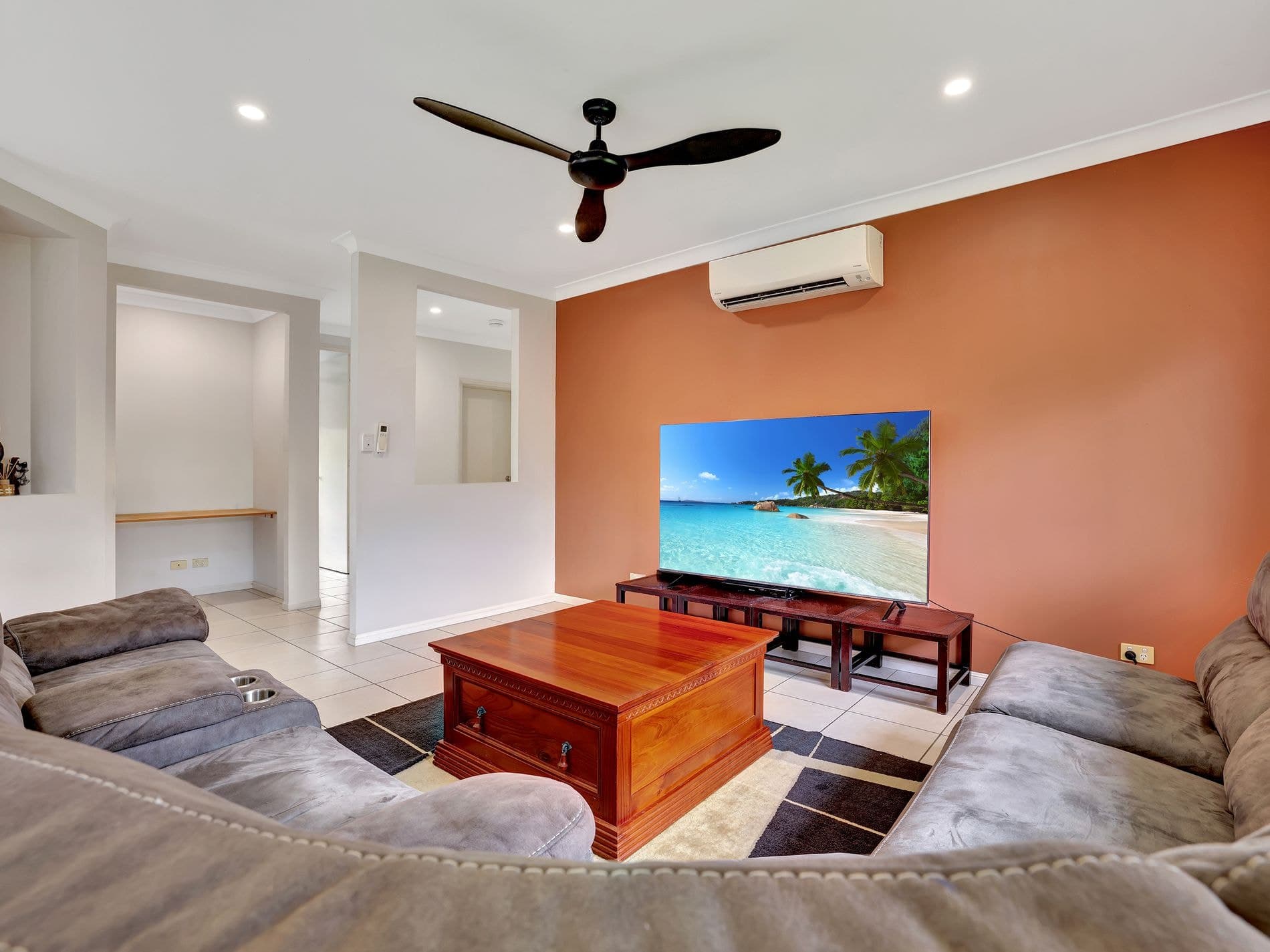 60  Leftwich Street, WHITE ROCK, White Rock - Thumbnail 3