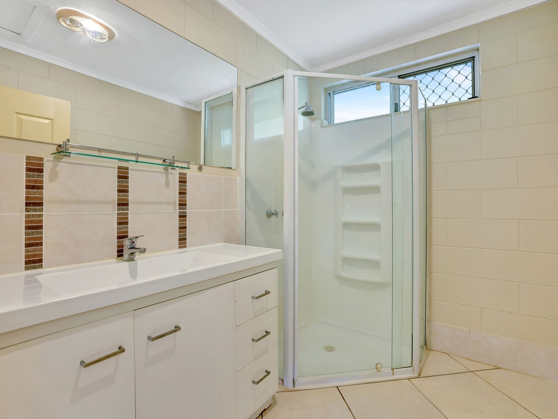 11 Aruma Close, WHITE ROCK, White Rock - Thumbnail 7