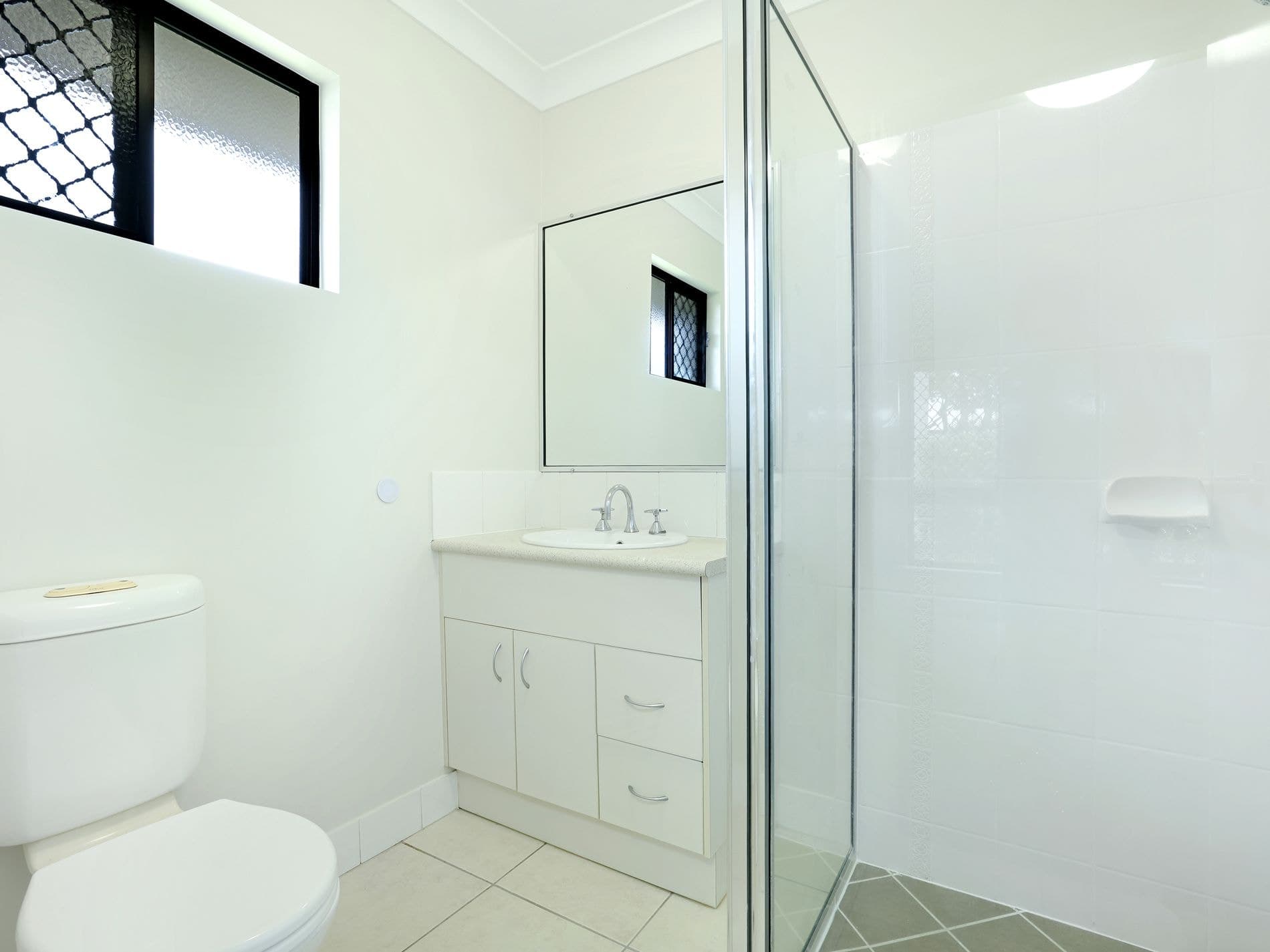 8 Timberlea Drive East, BENTLEY PARK, Bentley Park - Thumbnail 7