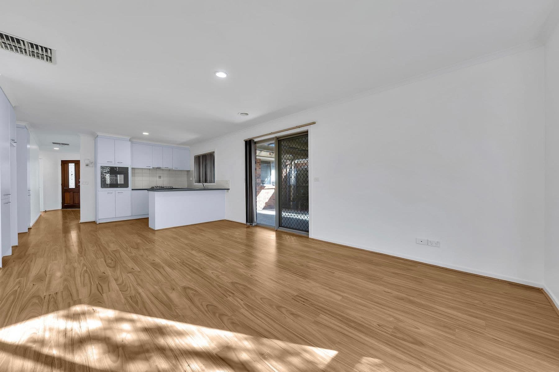11 Mcconnell Crescent, Roxburgh Park VIC 3064, Roxburgh Park - Thumbnail 4
