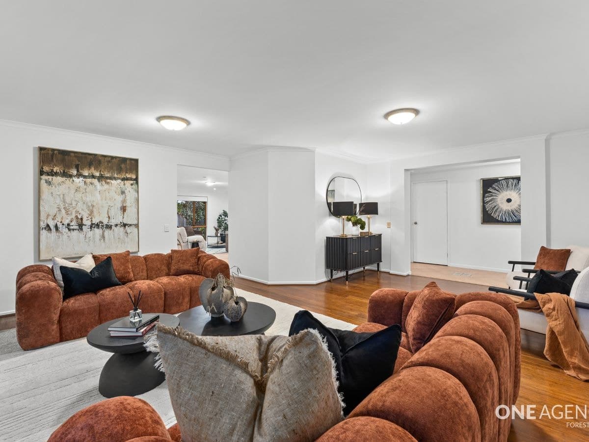 16 Toorak Place, FOREST LAKE, Forest Lake - Thumbnail 2