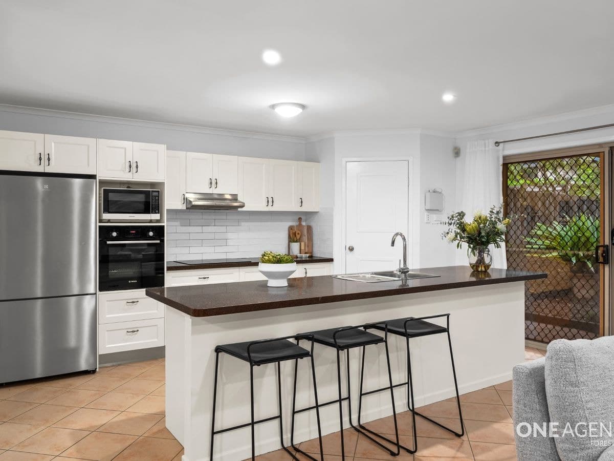 16 Toorak Place, FOREST LAKE, Forest Lake - Thumbnail 7