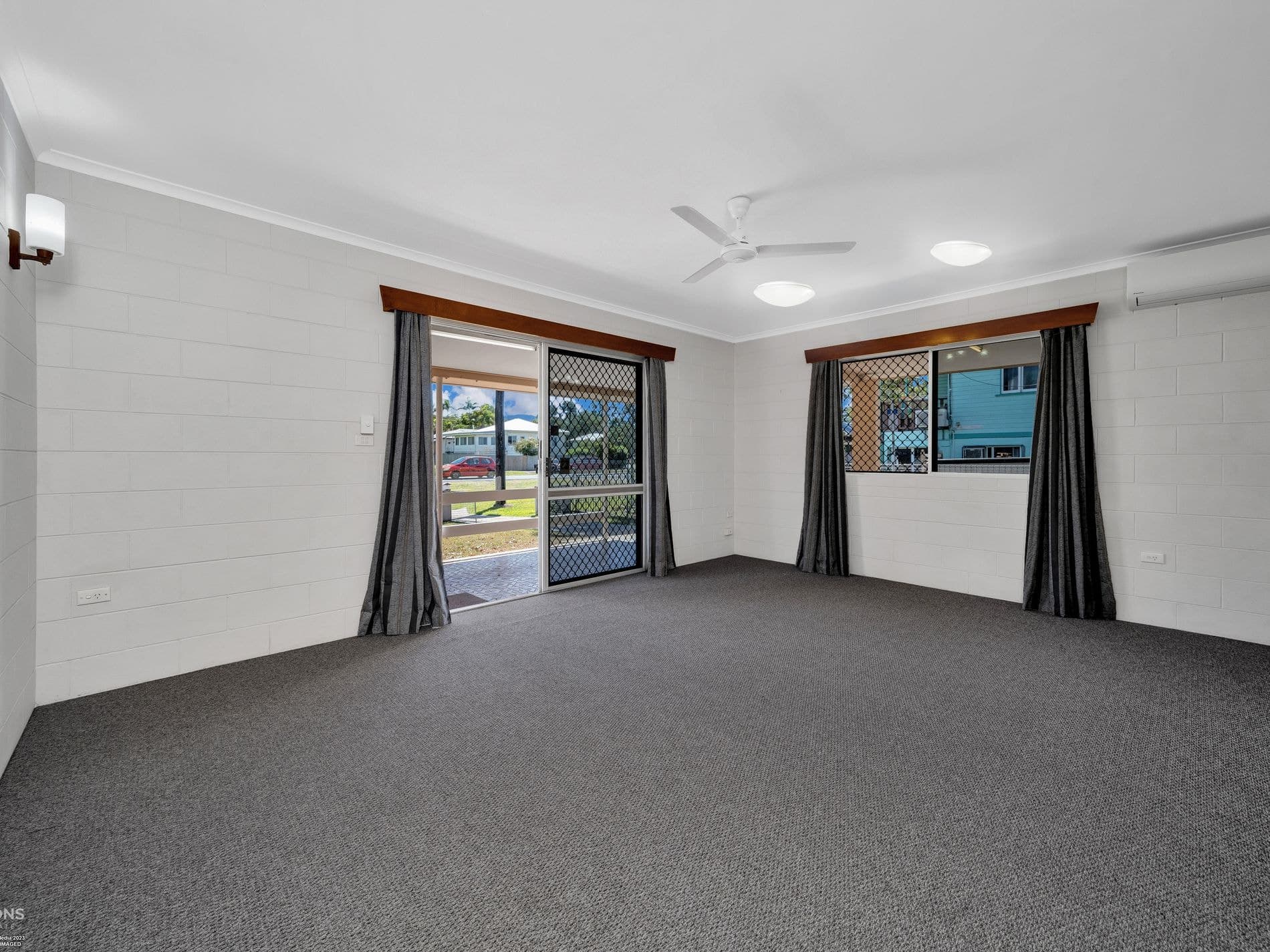 35 Koch Street, MOOROOBOOL, Mooroobool - Thumbnail 4
