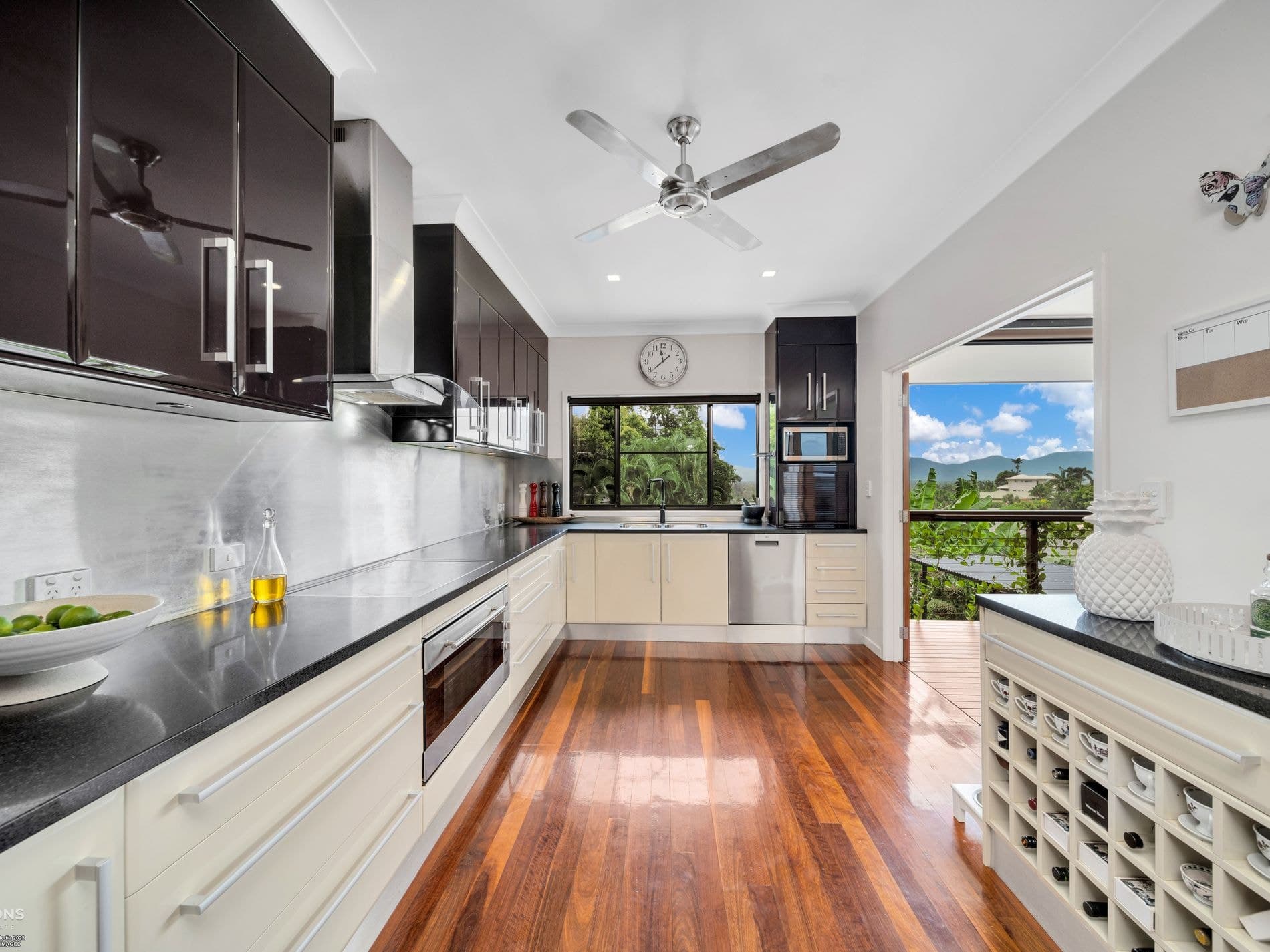 6 Cygnet Close, MOUNT SHERIDAN, Mount Sheridan - Thumbnail 3