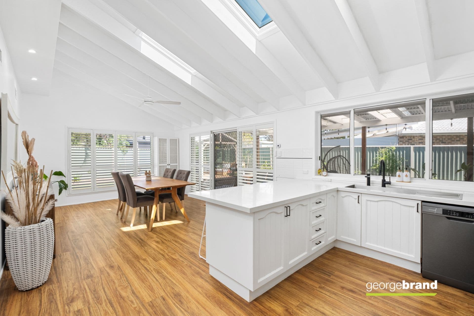 5 Hawkesbury Close BATEAU BAY NSW, Bateau Bay - Thumbnail 3