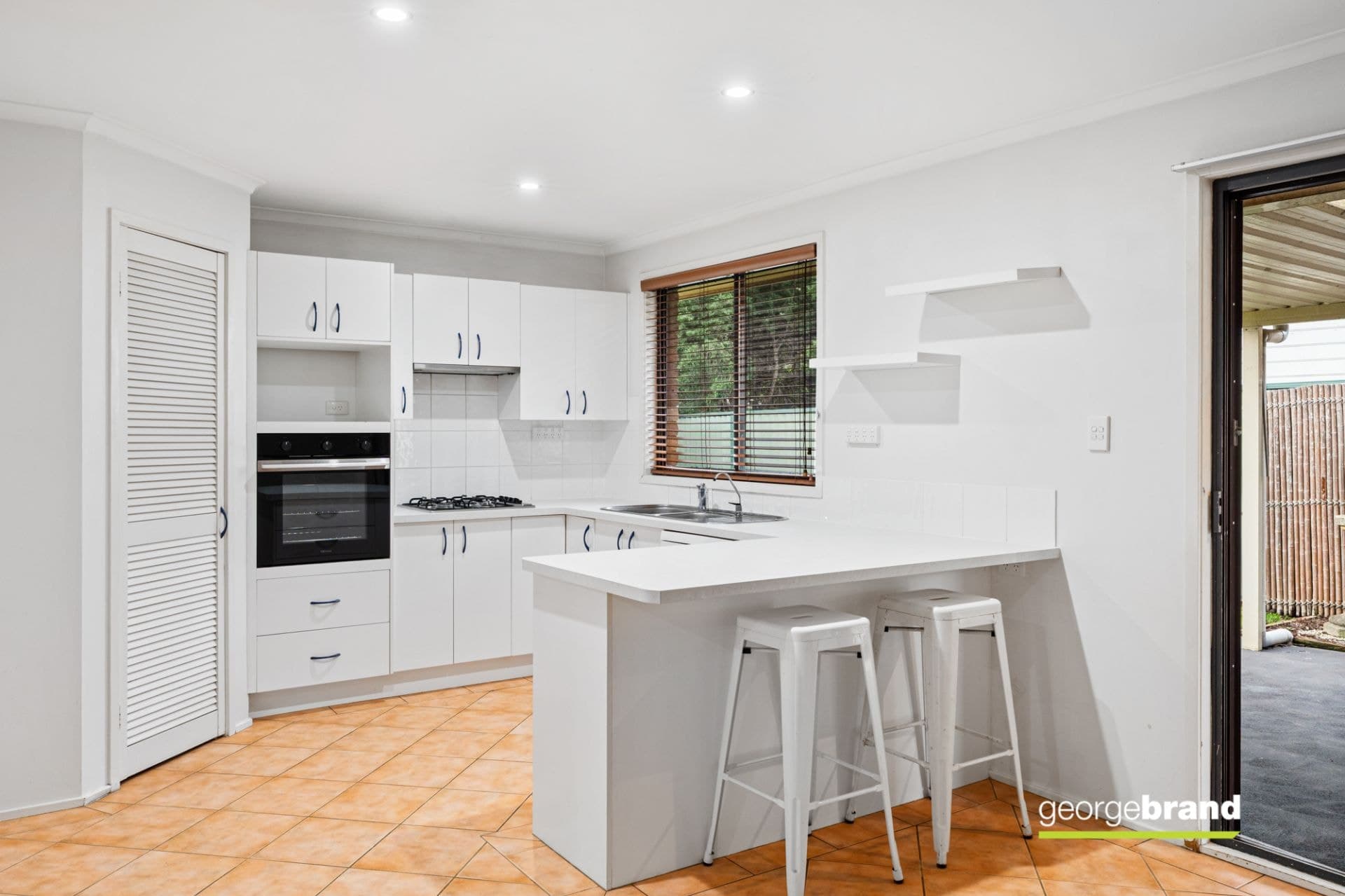 15 Arakoon Street Kincumber NSW, Kincumber - Thumbnail 5