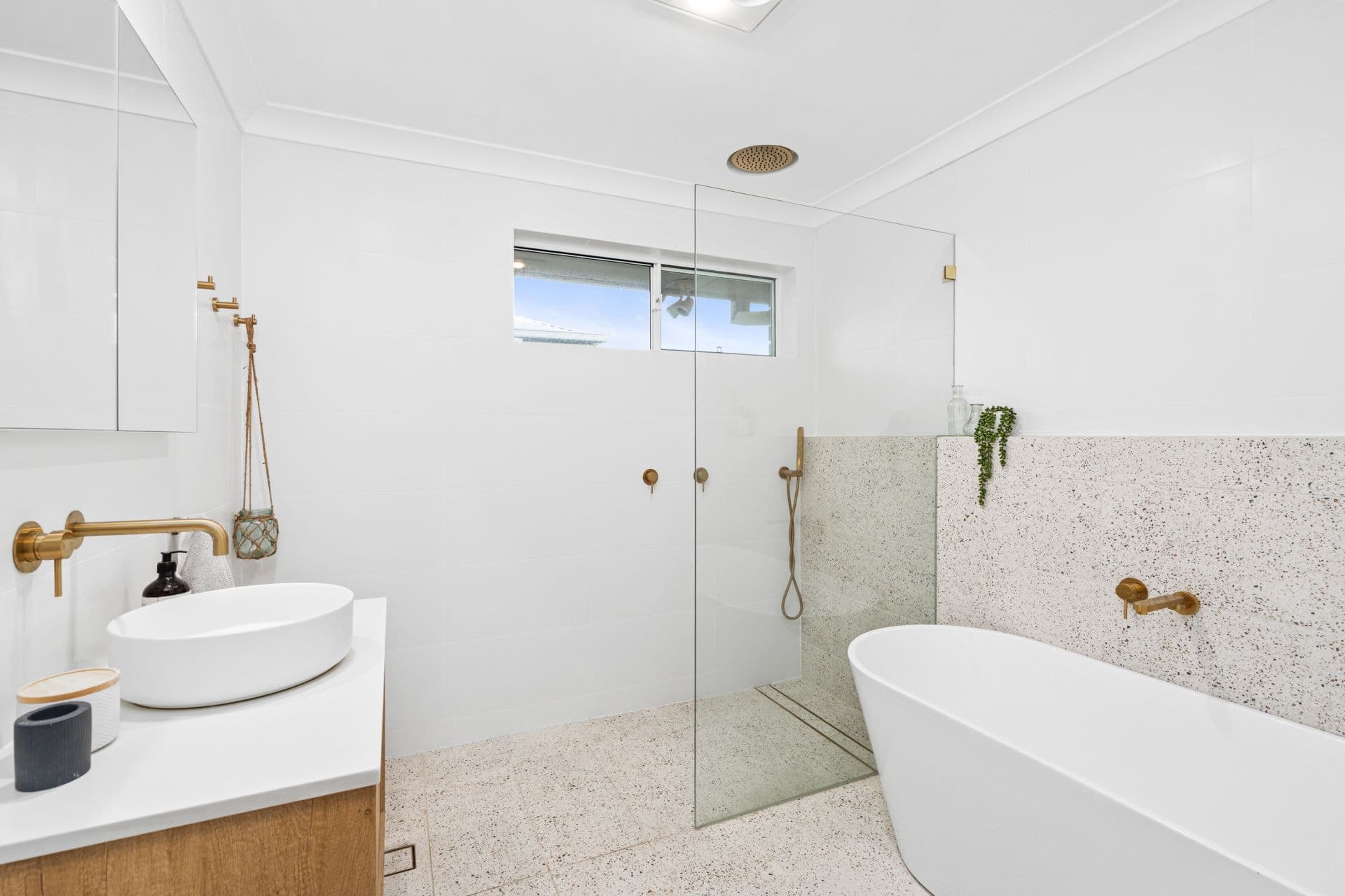 112 Old Gosford Road Wamberal NSW, Wamberal - Thumbnail 8