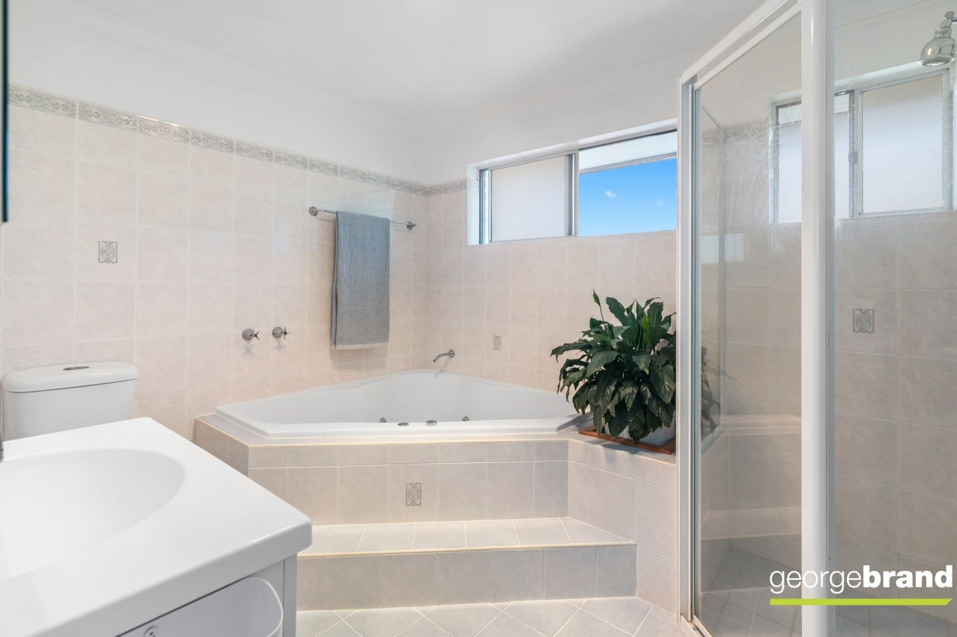 12 Arakoon Street KINCUMBER NSW, Kincumber - Thumbnail 8