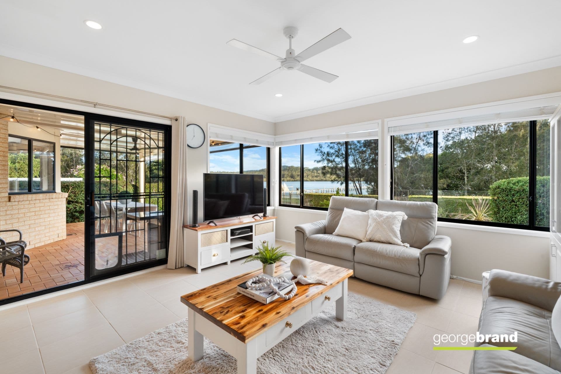 10 Karuah Avenue KINCUMBER NSW, Kincumber - Thumbnail 6