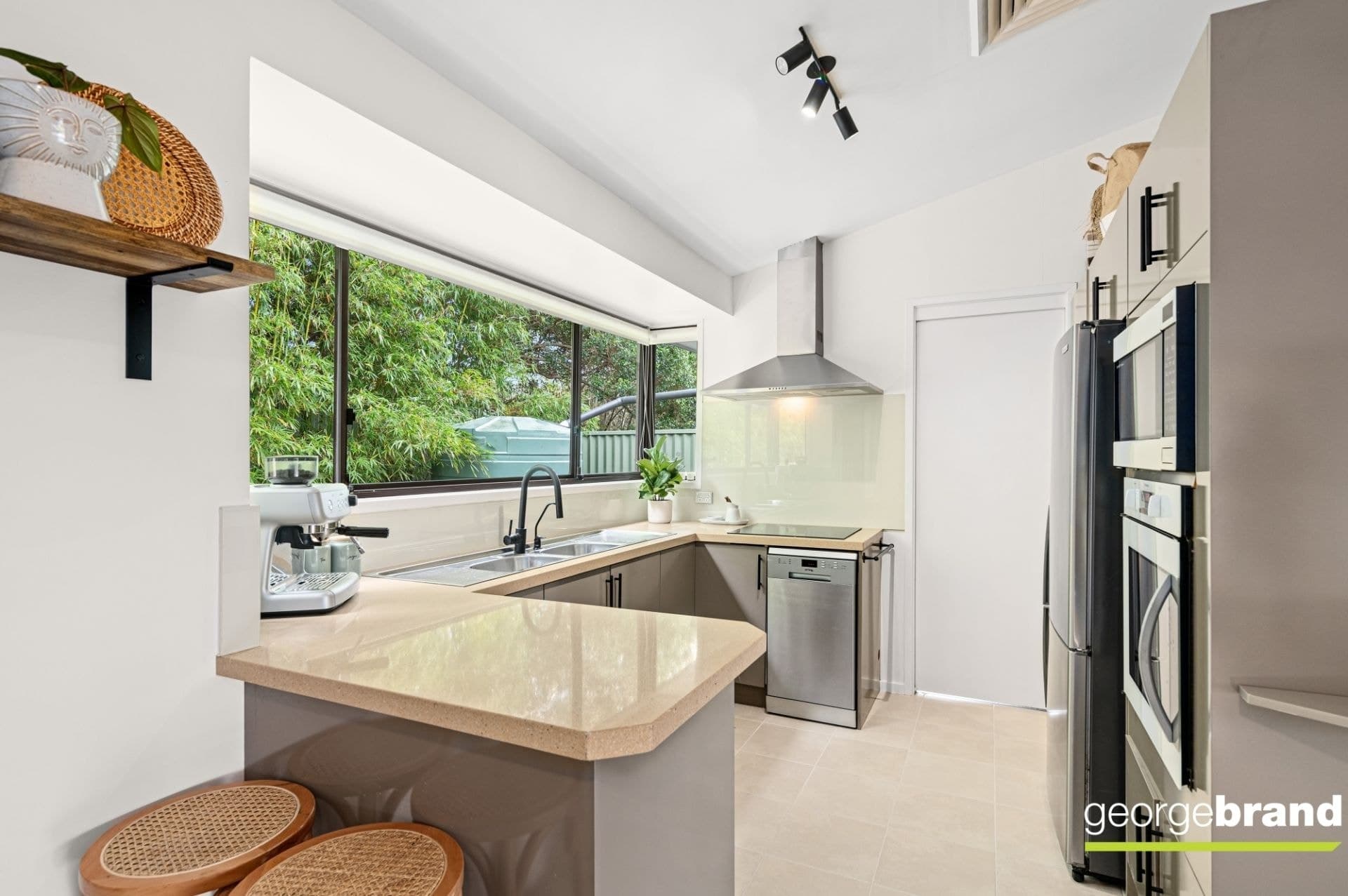 9 Colleena Close KINCUMBER NSW, Kincumber - Thumbnail 3