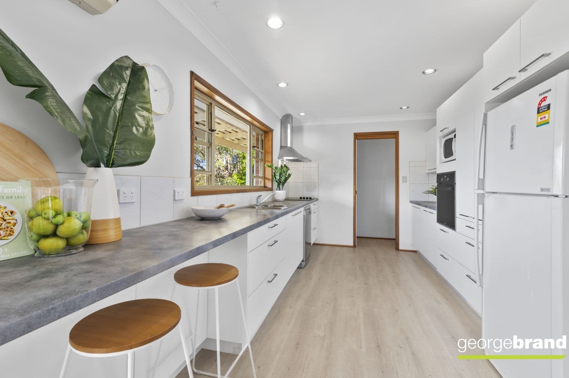 19 Howard Avenue GREEN POINT NSW, Green Point - Thumbnail 3