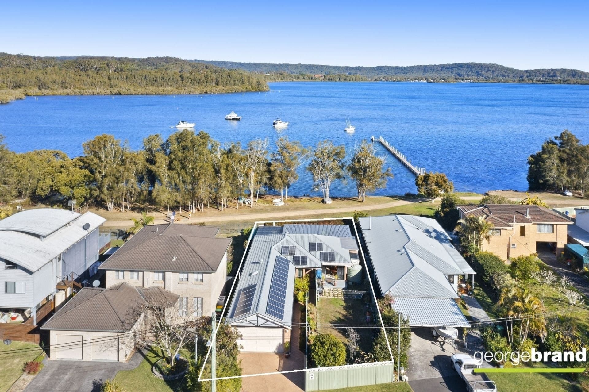 18 Karuah Avenue KINCUMBER NSW, Kincumber - Image 1