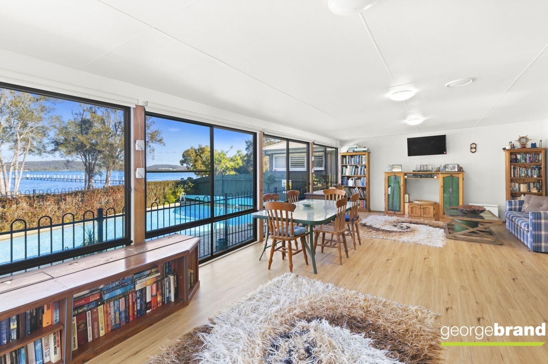 18 Karuah Avenue KINCUMBER NSW, Kincumber - Thumbnail 3