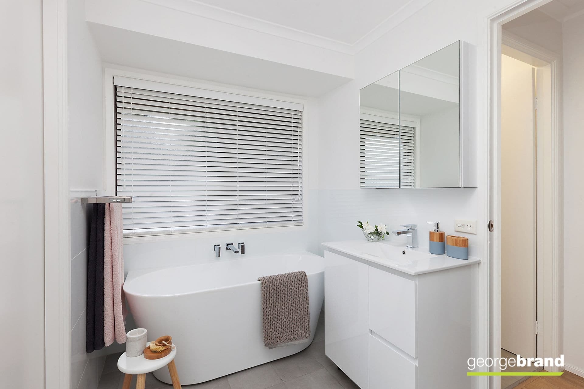 43 Oberton Street KINCUMBER NSW, Kincumber - Thumbnail 3
