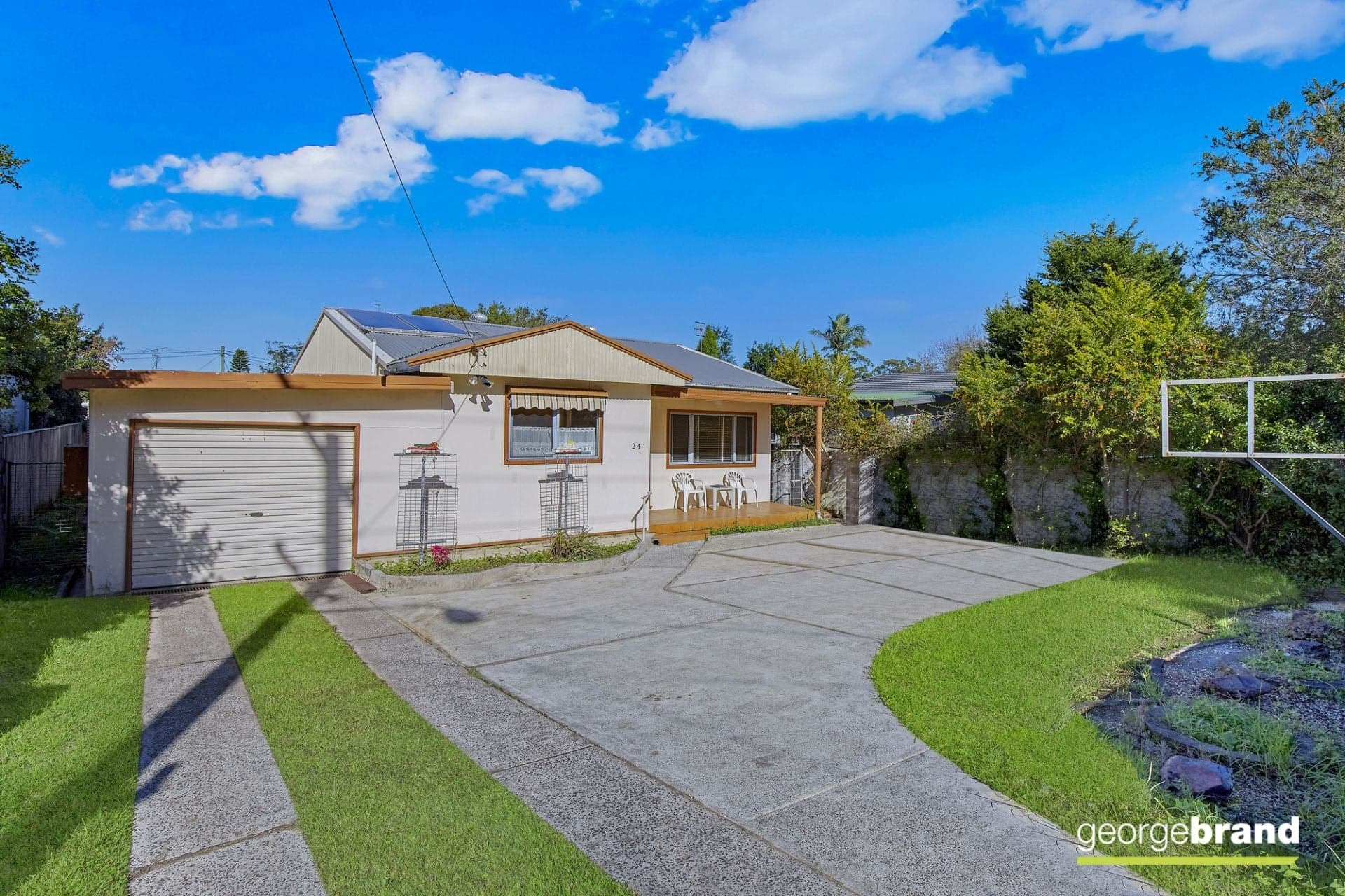 24 Avoca Drive KINCUMBER NSW, Kincumber - Image 1