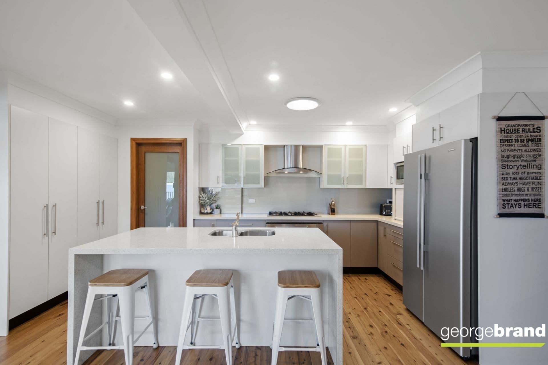 30 Arakoon Street KINCUMBER NSW, Kincumber - Thumbnail 2