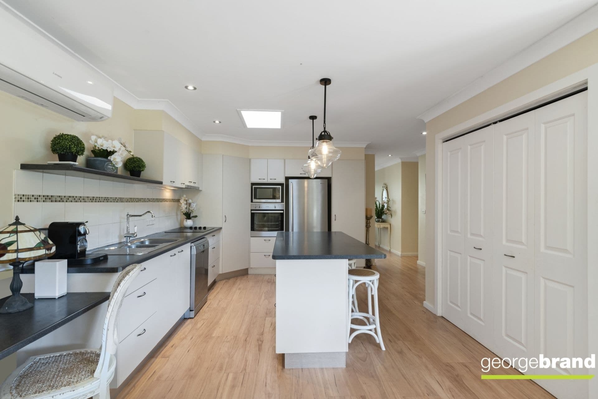 19 Gurrigal Street KINCUMBER NSW, Kincumber - Thumbnail 3