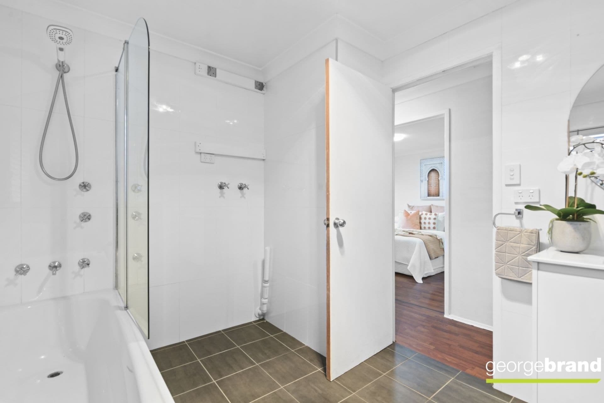 12 Water Street KINCUMBER NSW, Kincumber - Thumbnail 6