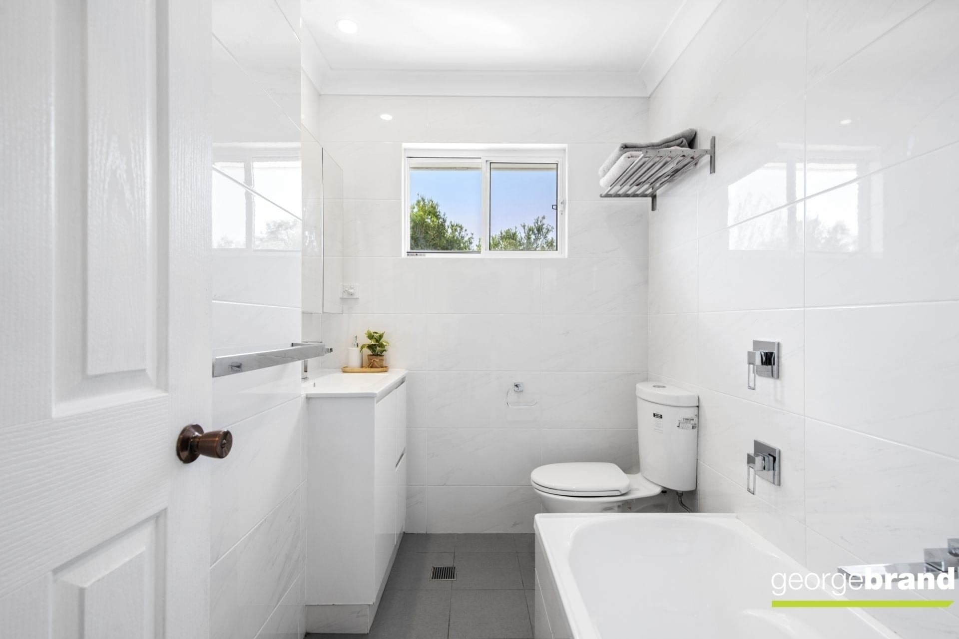 10 Woodport Close GREEN POINT NSW, Green Point - Thumbnail 8