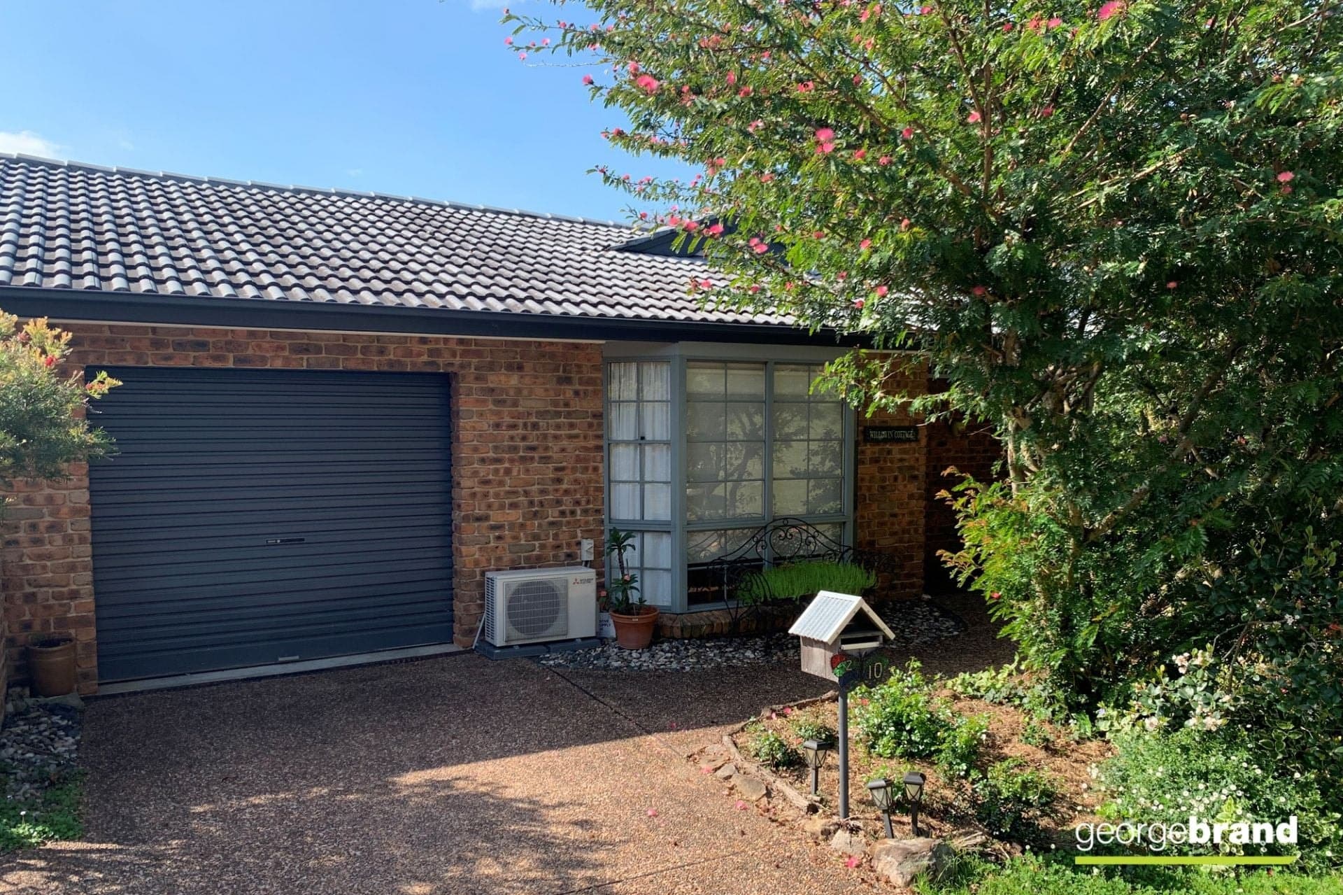 2/10 Willowin Close GREEN POINT NSW, Green Point - Image 1