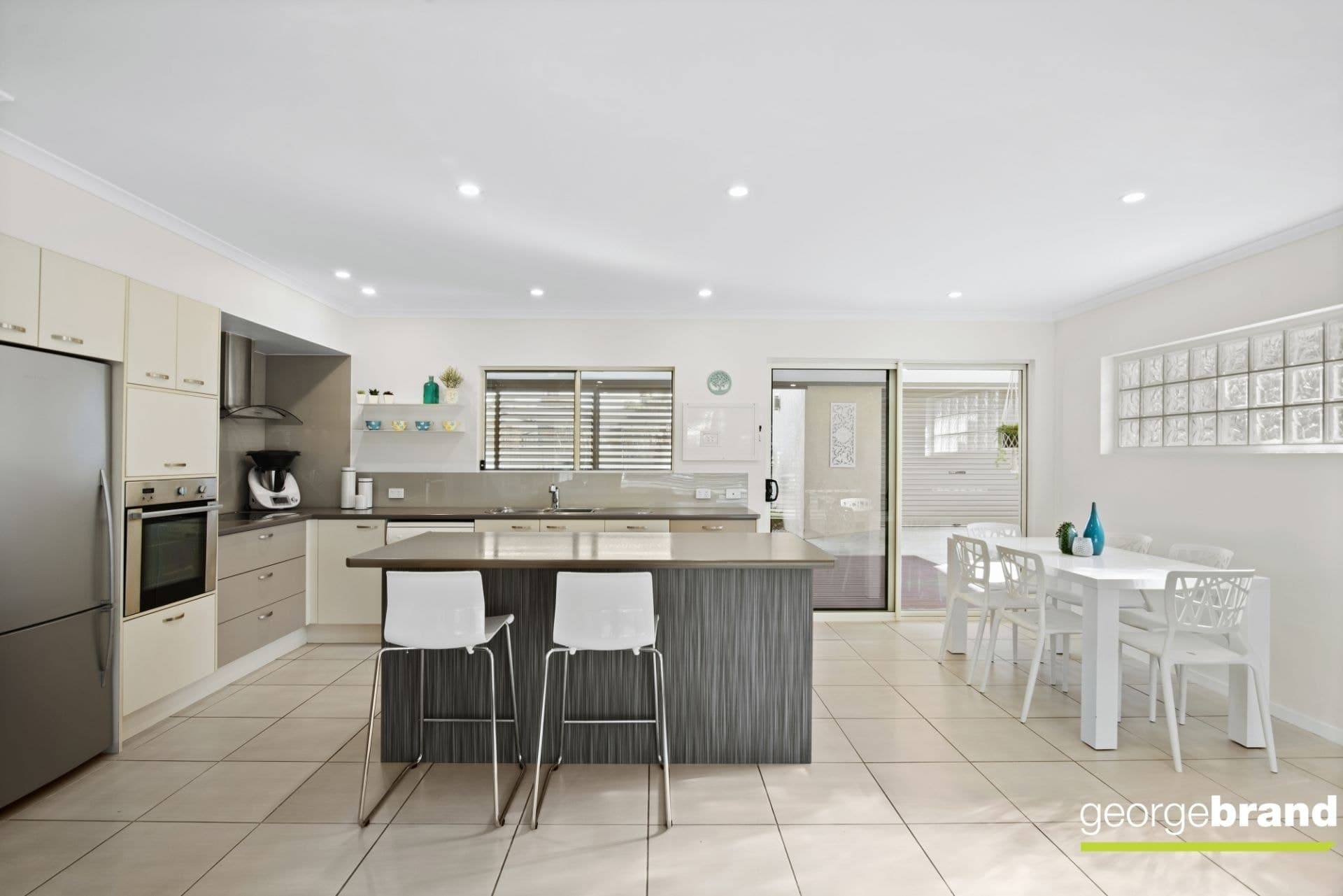 11 Benelong Place KINCUMBER NSW, Kincumber - Thumbnail 3