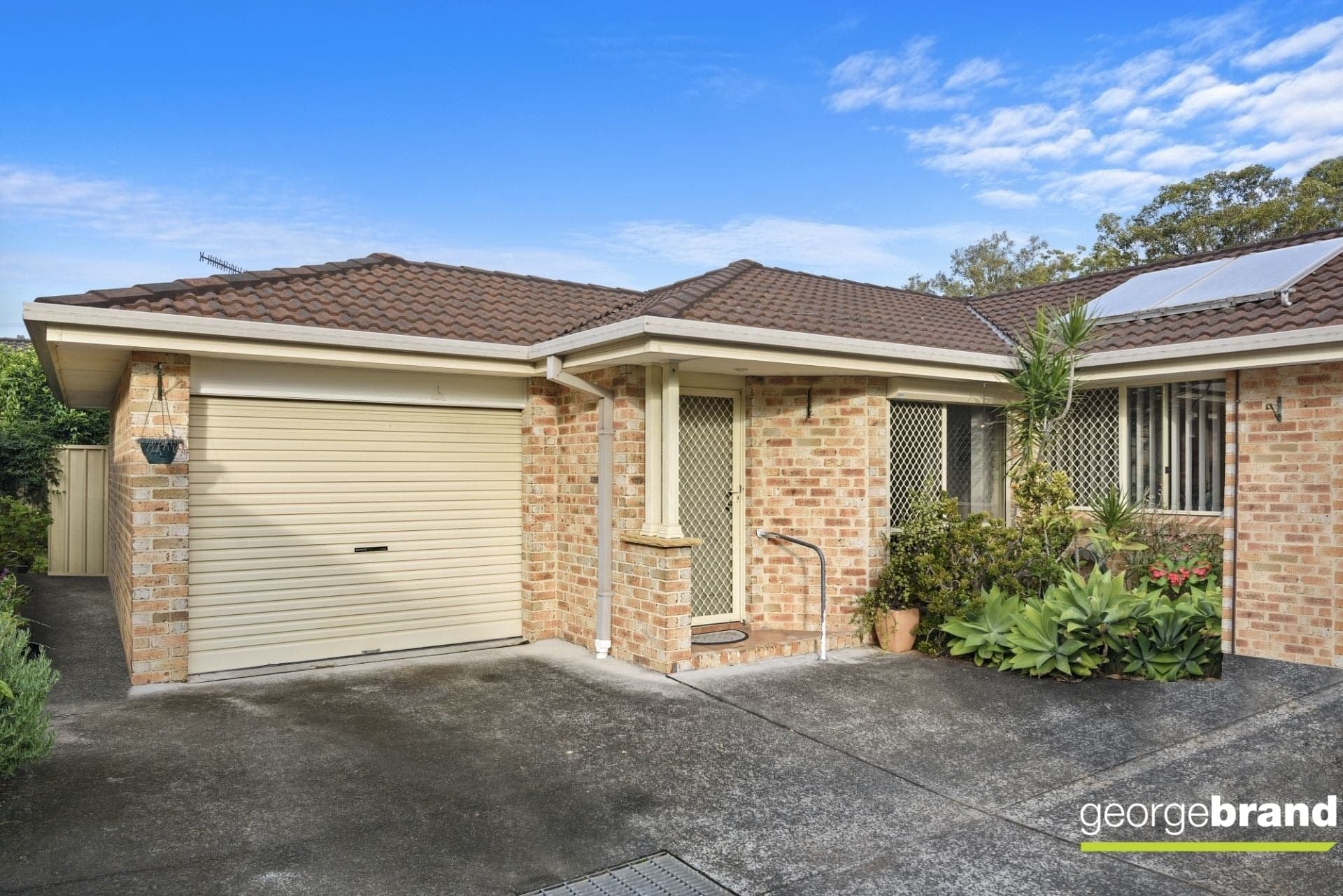 2/37 Davies Street KINCUMBER NSW, Kincumber - Image 1