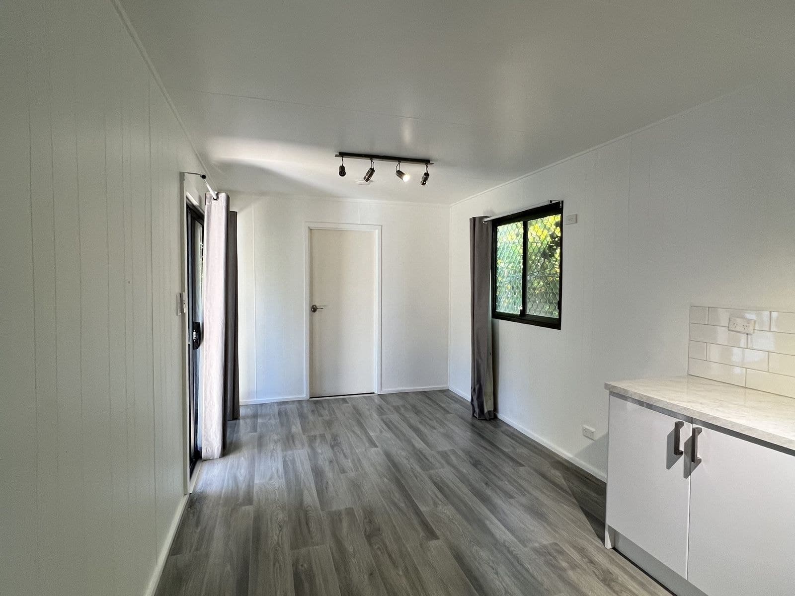 33 HEAD STREET, Braitling NT 0870, Braitling - Thumbnail 7