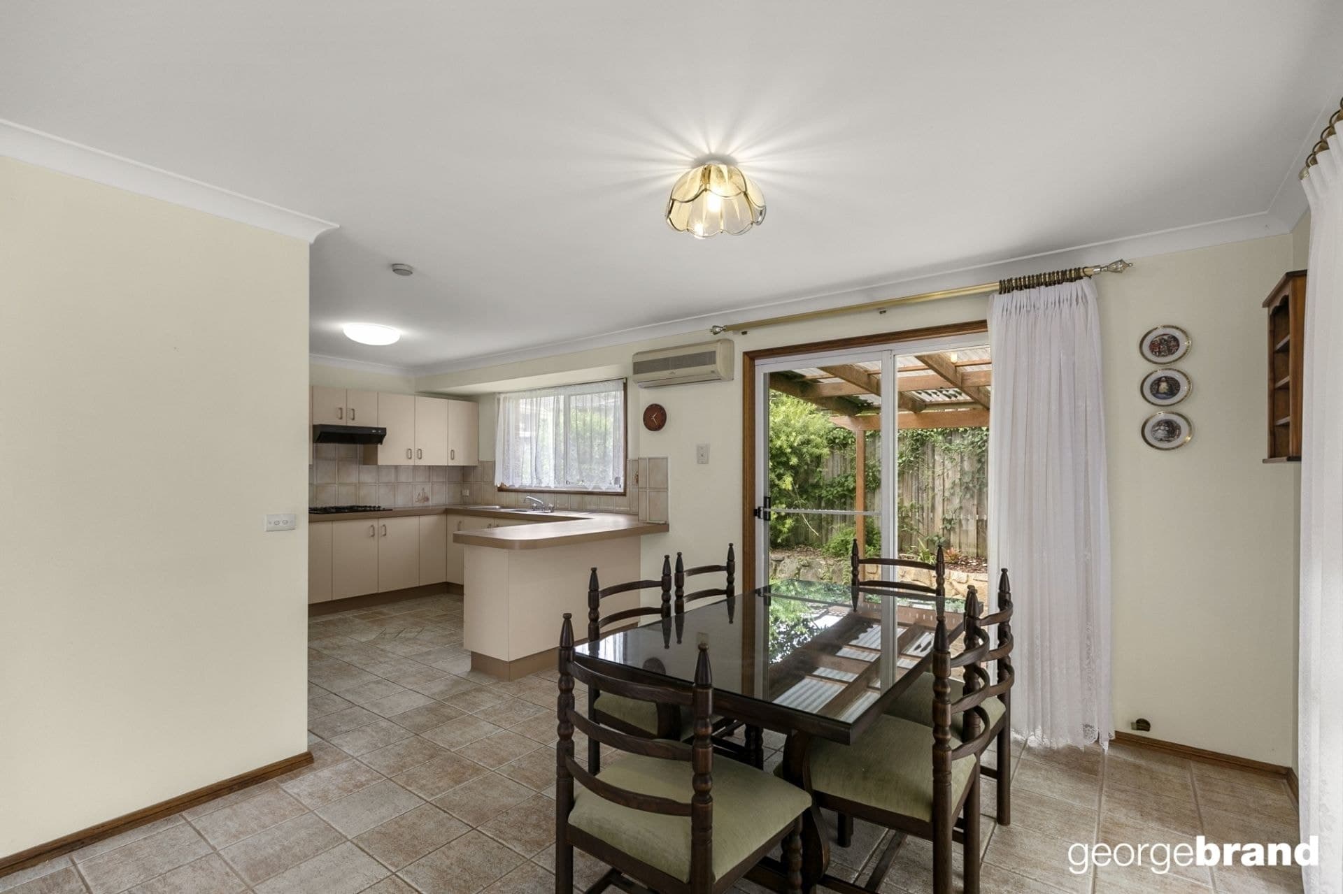 2/1 White Cedar Close GREEN POINT NSW, Green Point - Thumbnail 4
