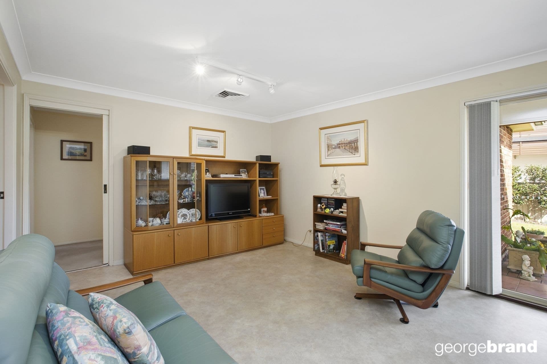 2 Seabreeze Avenue KINCUMBER NSW, Kincumber - Thumbnail 6