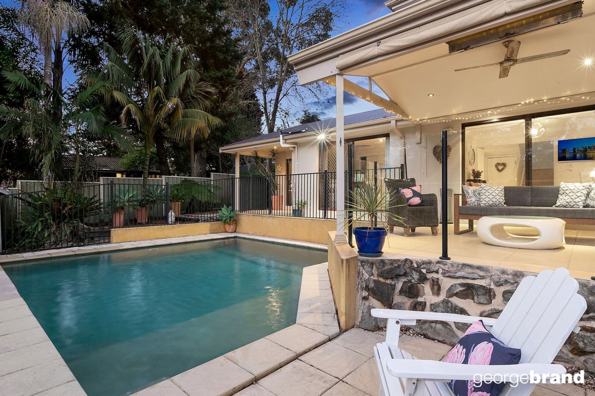 8 Cameron Crescent KINCUMBER NSW, Kincumber - Thumbnail 3