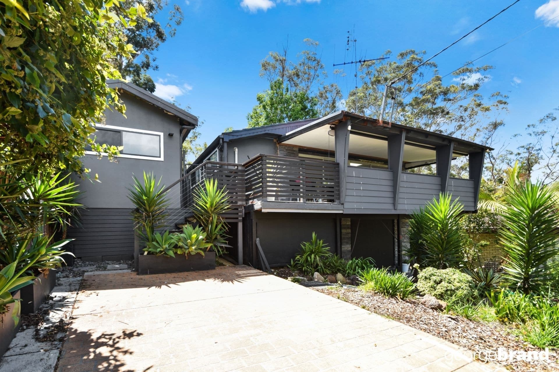 10 Pixie Avenue GREEN POINT NSW, Green Point - Image 1