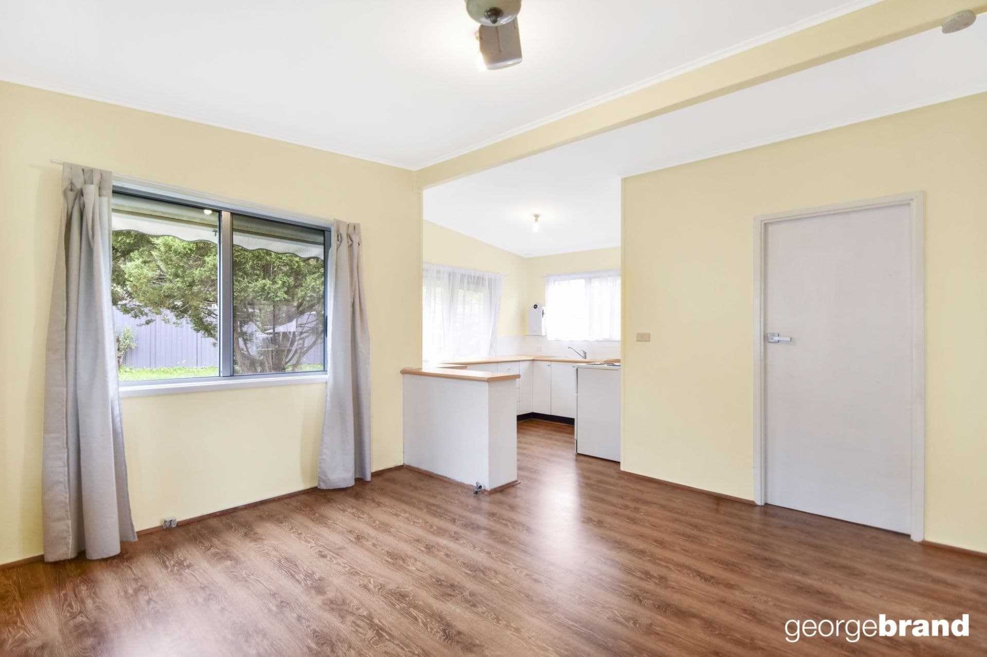 22 Avoca Drive KINCUMBER NSW, Kincumber - Thumbnail 3