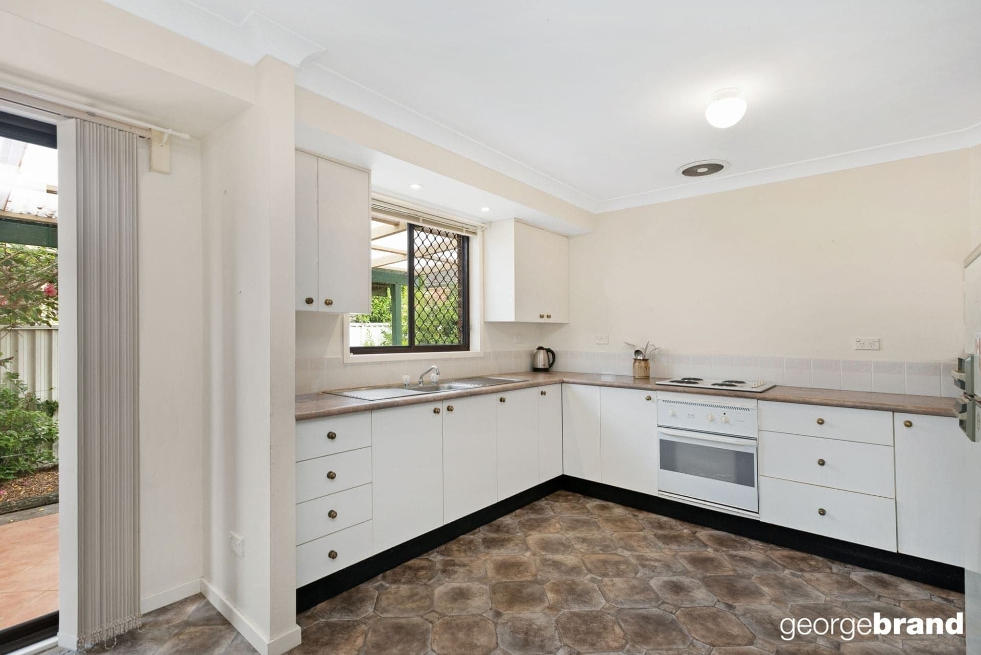 1/12 Carlo Close KINCUMBER NSW, Kincumber - Thumbnail 4