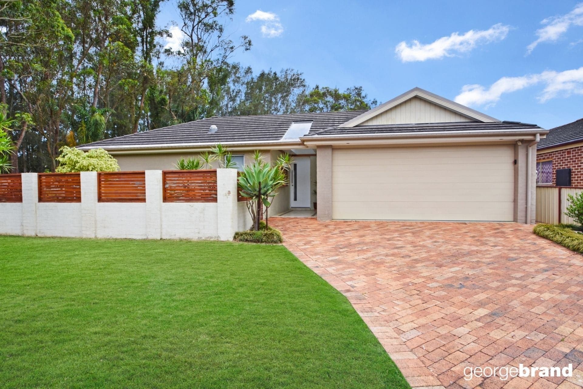 12 Seabreeze Avenue KINCUMBER NSW, Kincumber - Image 1