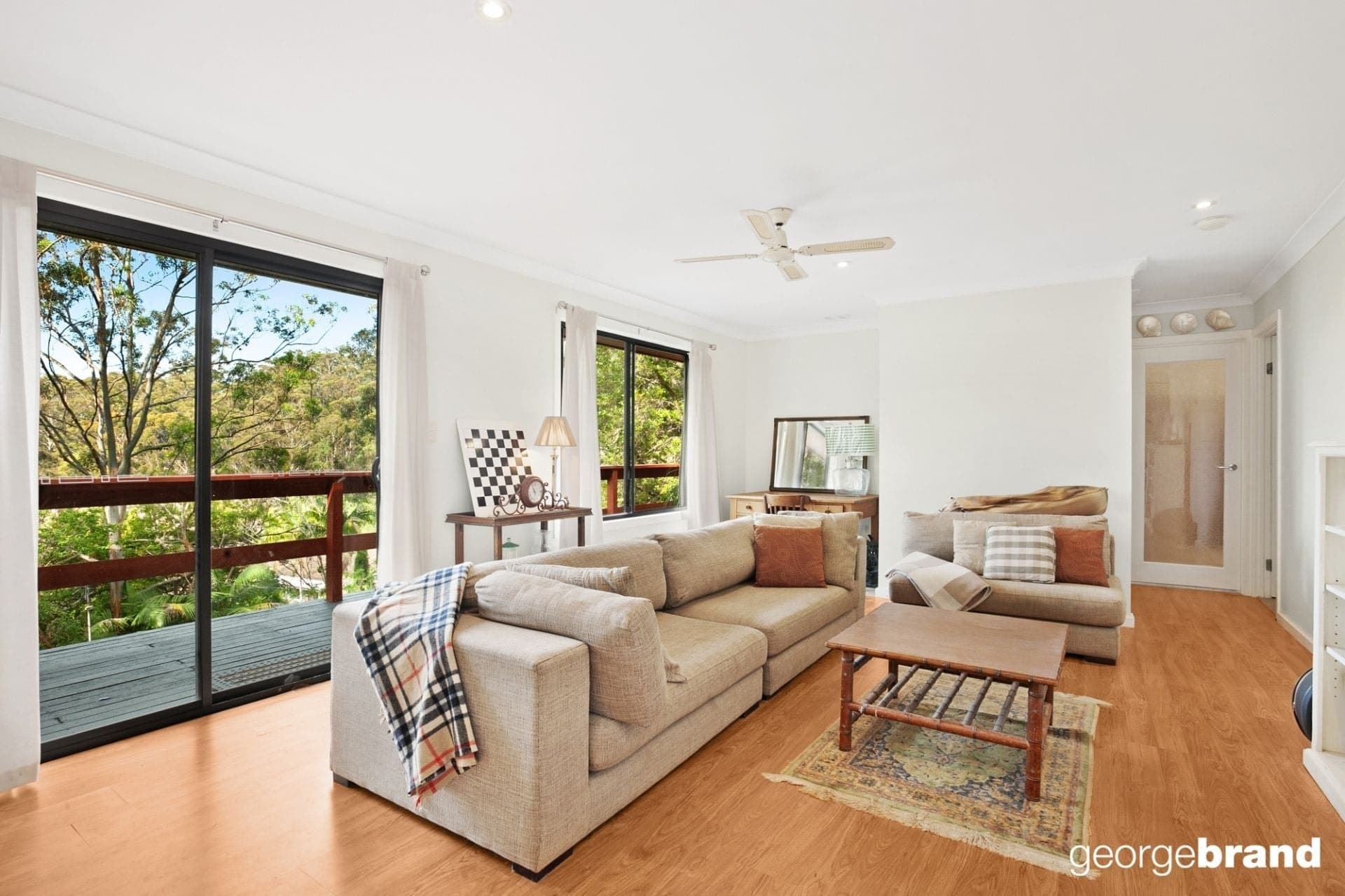 10 Woorara Parade GREEN POINT NSW, Green Point - Image 1