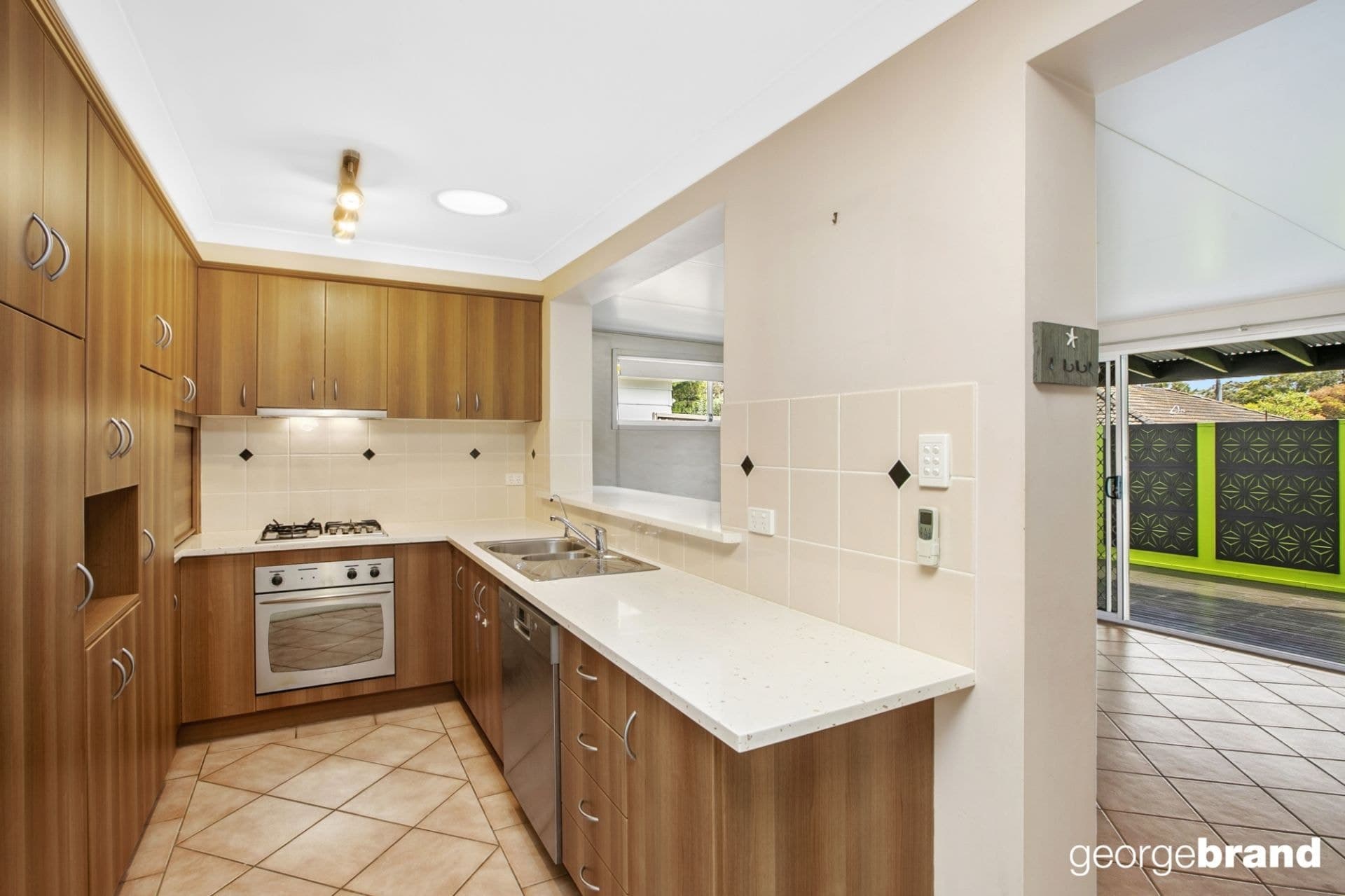 16 Kooreal Road KINCUMBER NSW, Kincumber - Thumbnail 5