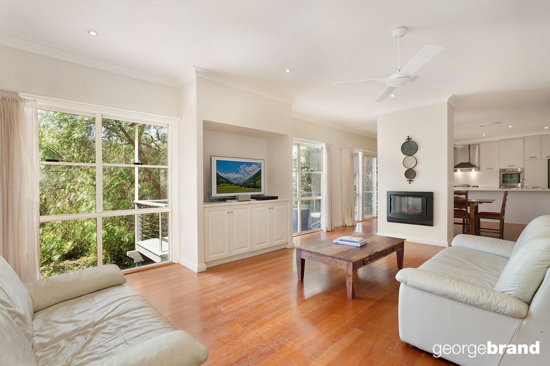 243 Avoca Drive KINCUMBER NSW, Kincumber - Thumbnail 4