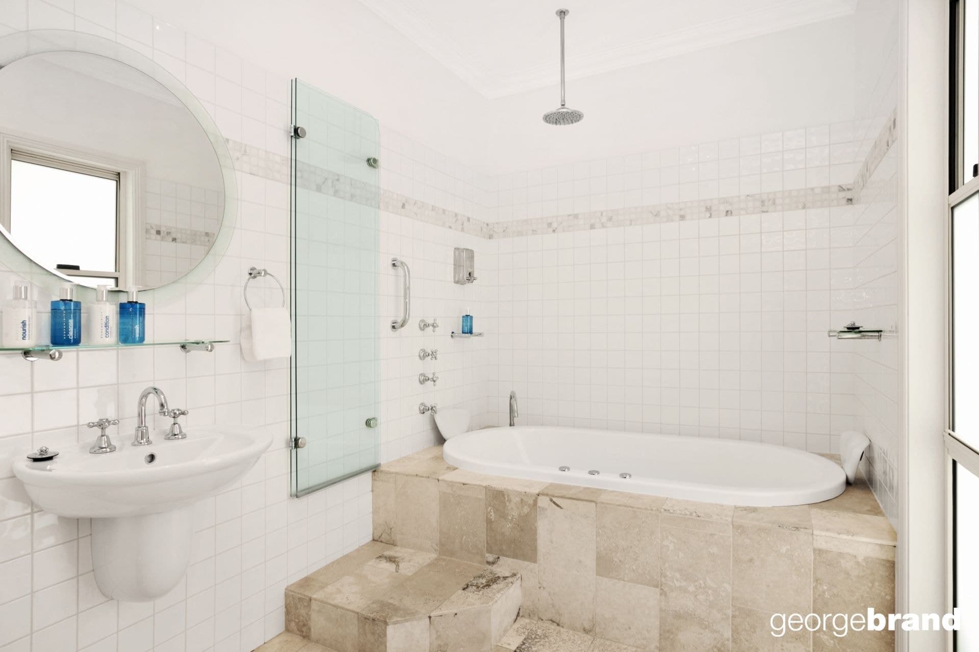243 Avoca Drive KINCUMBER NSW, Kincumber - Thumbnail 8