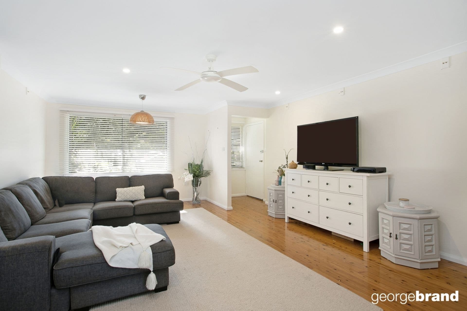 7 Samantha Crescent KINCUMBER NSW, Kincumber - Thumbnail 2