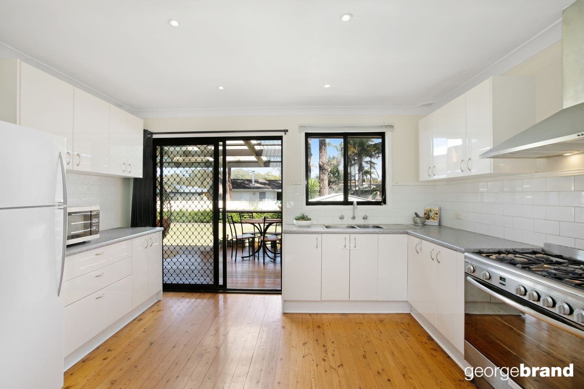 7 Samantha Crescent KINCUMBER NSW, Kincumber - Thumbnail 3