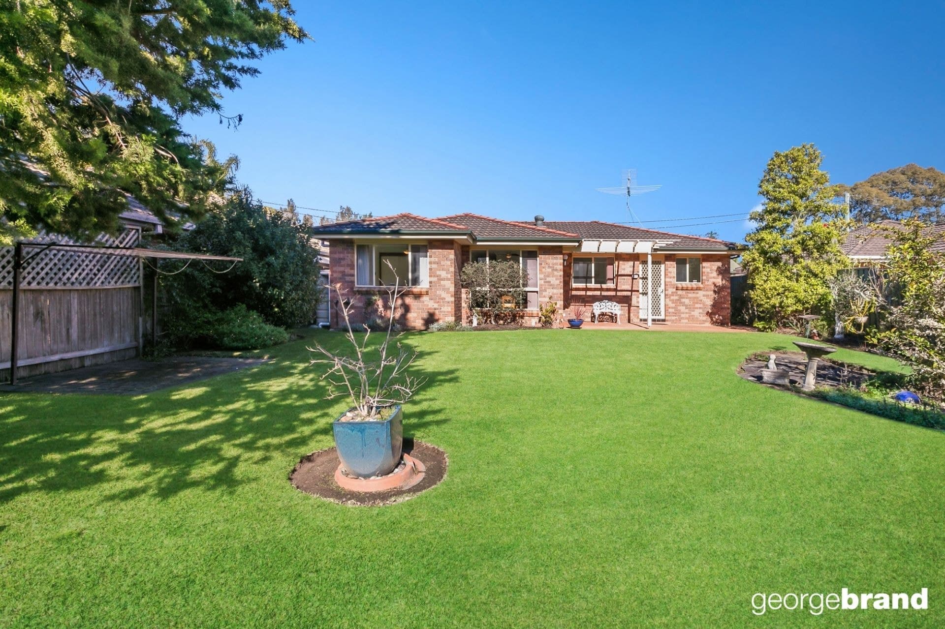 19 Gladys Manley Avenue KINCUMBER NSW, Kincumber - Thumbnail 2