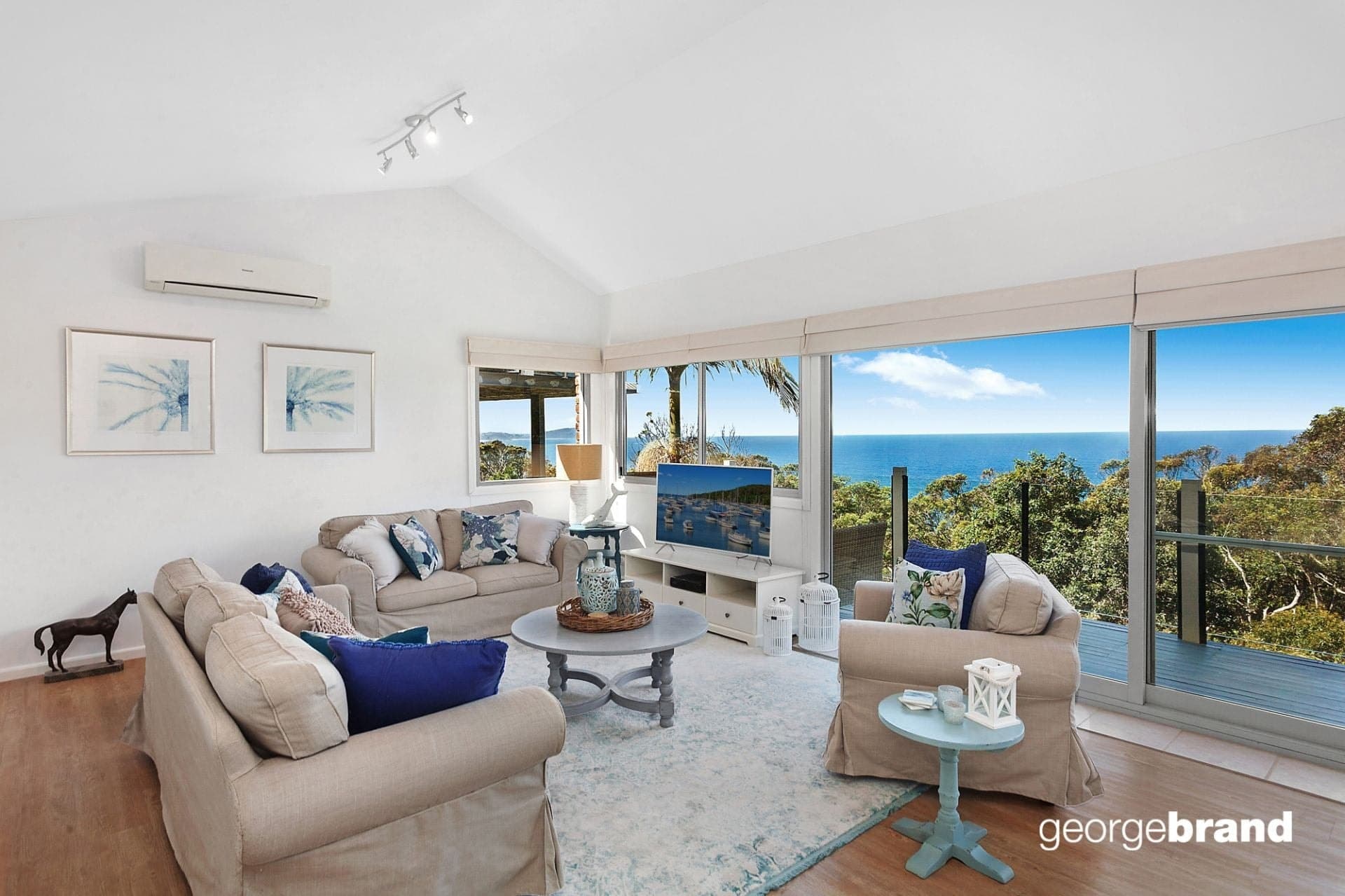 87 Del Monte Place COPACABANA NSW, Copacabana - Image 1