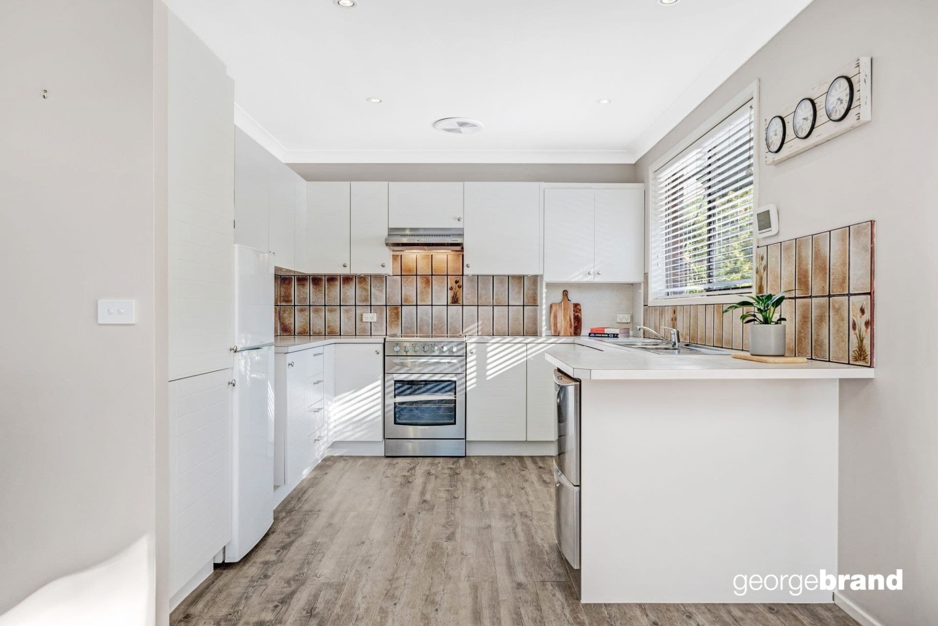 2/14 Redgrove Street GREEN POINT NSW, Green Point - Thumbnail 5