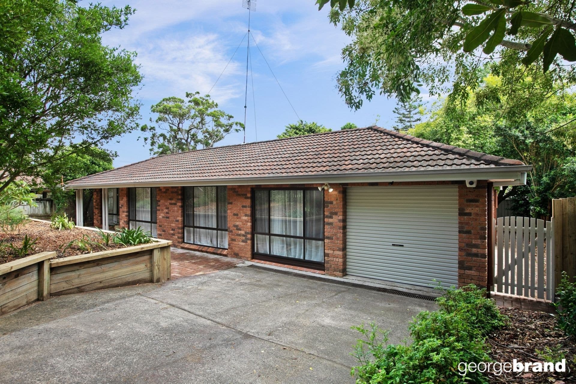 19 Brushwood Avenue KINCUMBER NSW, Kincumber - Thumbnail 2