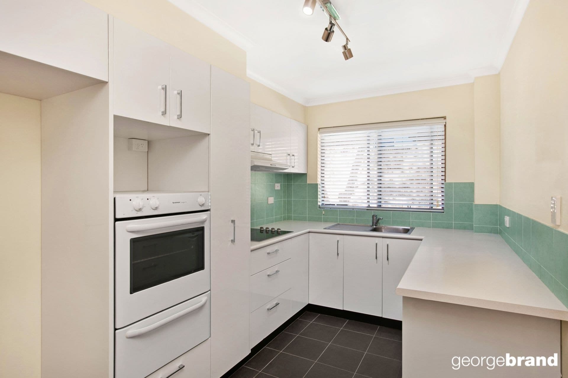 6/205 Albany Street POINT FREDERICK NSW, Point Frederick - Thumbnail 4