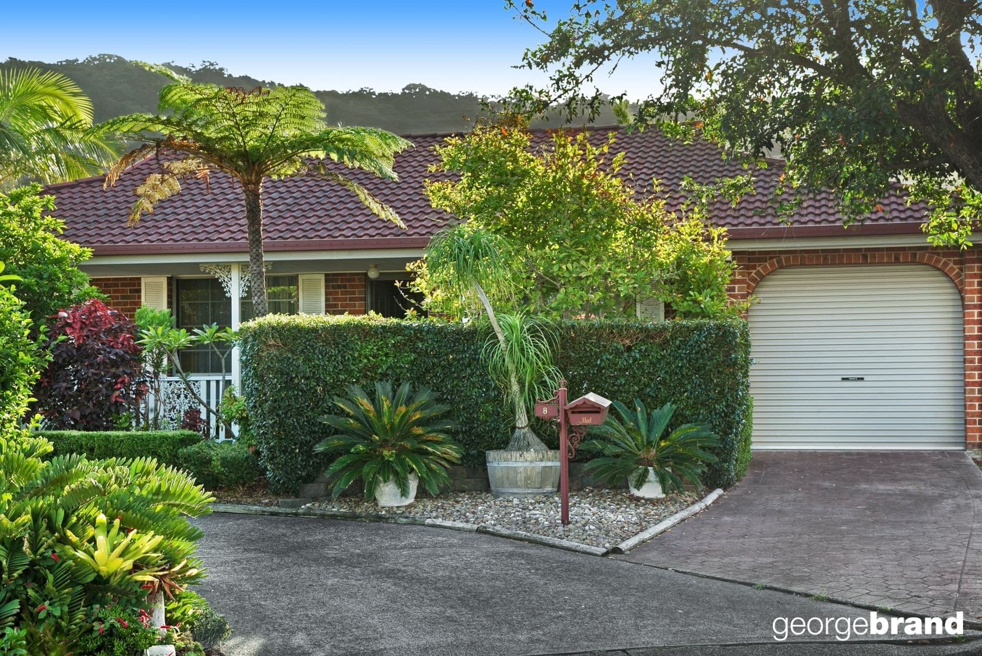8 John Howe Place POINT CLARE NSW, Point Clare - Image 1