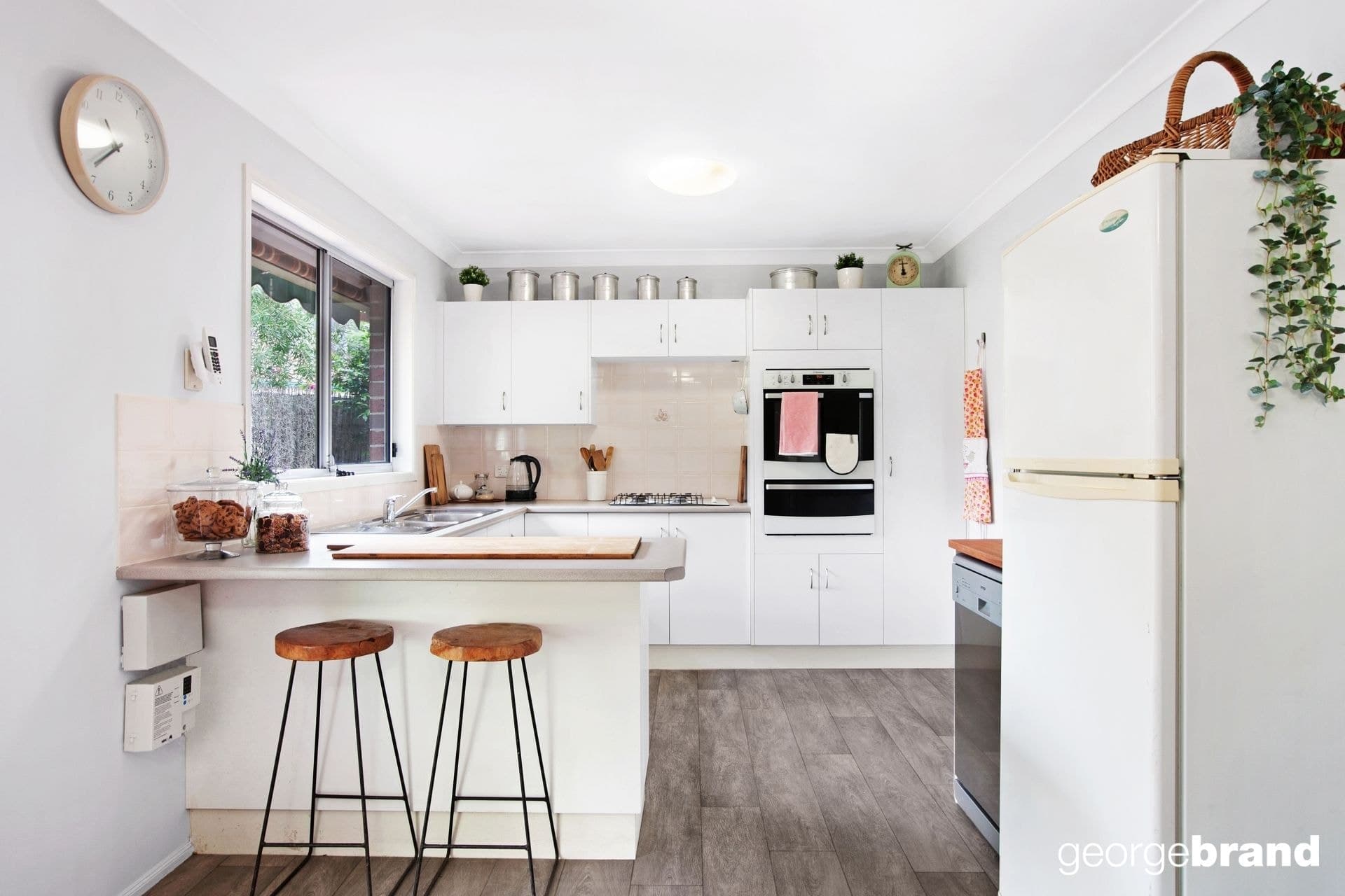 8 John Howe Place POINT CLARE NSW, Point Clare - Thumbnail 2